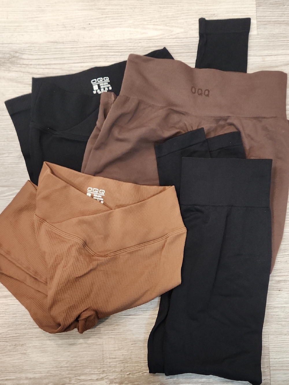 OQQ 5 Seamless High-Waist Leggings Bundle in Black and Brown and Grey
